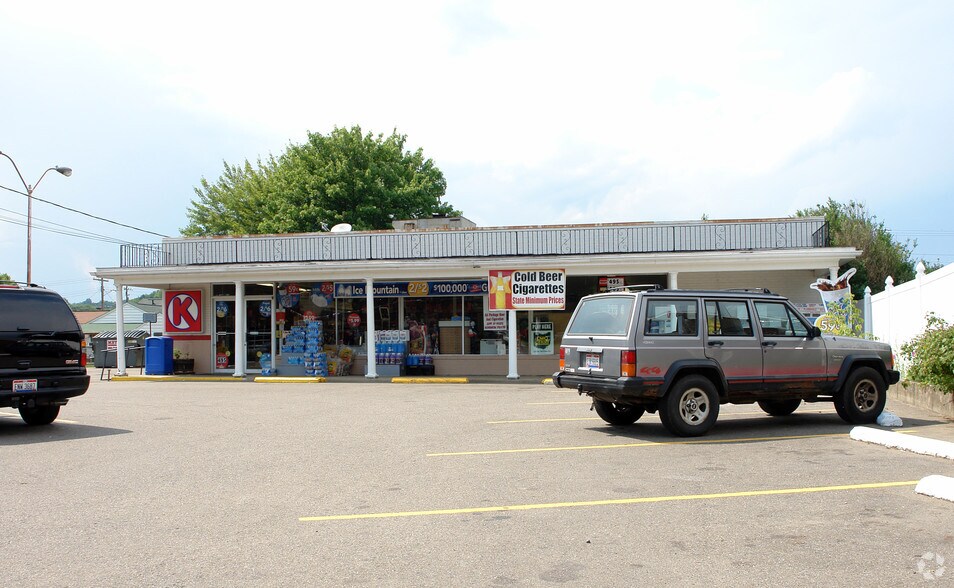 More Photos Of 726 E Lincolnway, Minerva General Retail For Sale