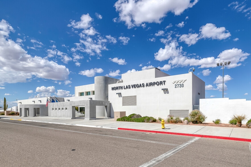 More Photos Of 2730 Airport Dr, North Las Vegas Airplane Hangar For Sale