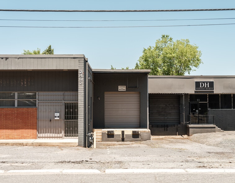 More Photos Of 2400-2406 Dunavant St, Charlotte Unknown For Lease