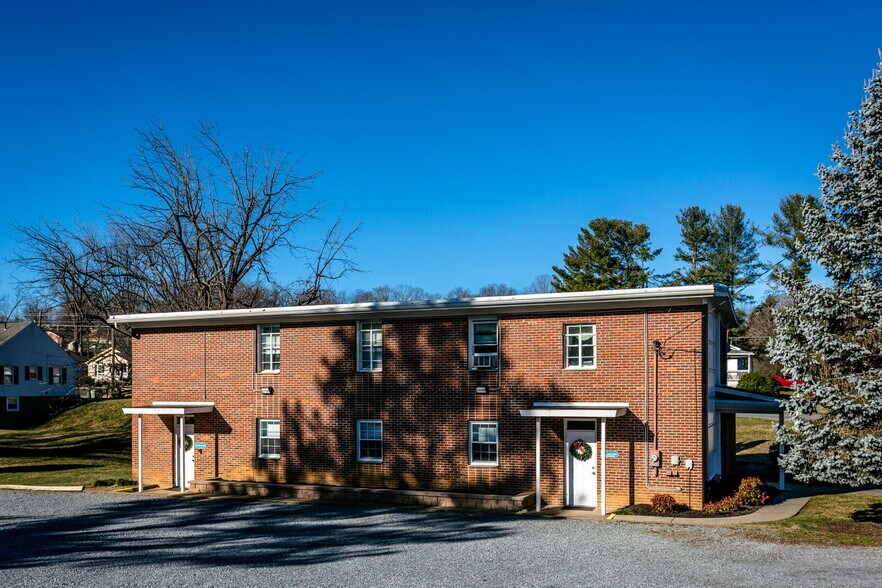 More Photos Of 2408 Hickory St, Staunton Religious Facility For Sale