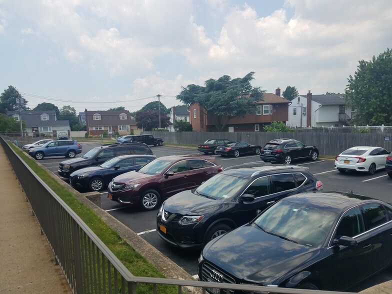 More Photos Of 1200 W Broadway, Hewlett Medical For Lease