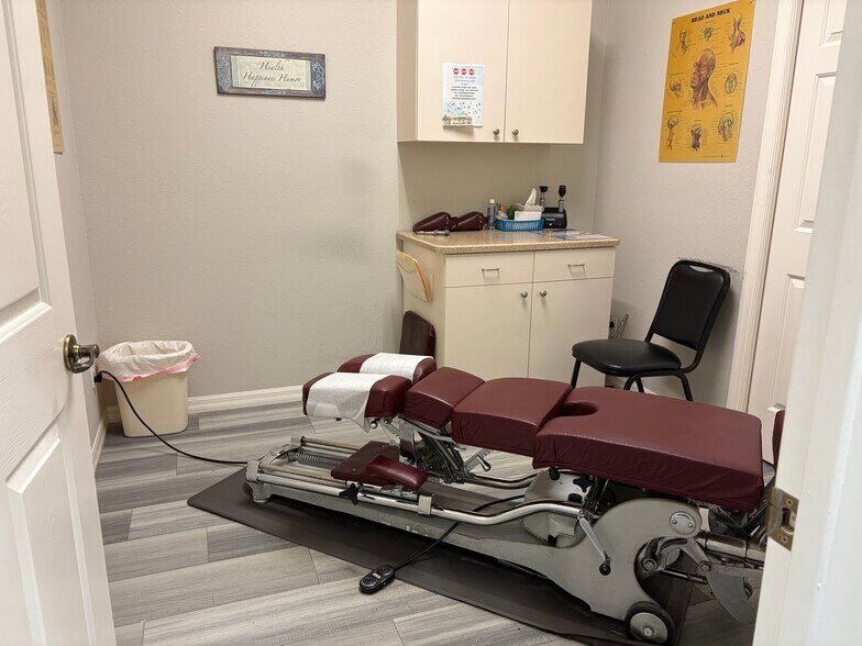 More Photos Of 15151 S US Highway 441, Summerfield Medical For Sale