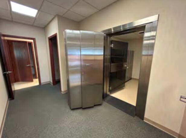 More Photos Of 2630 Rochester Rd, Cranberry Township Freestanding For Lease