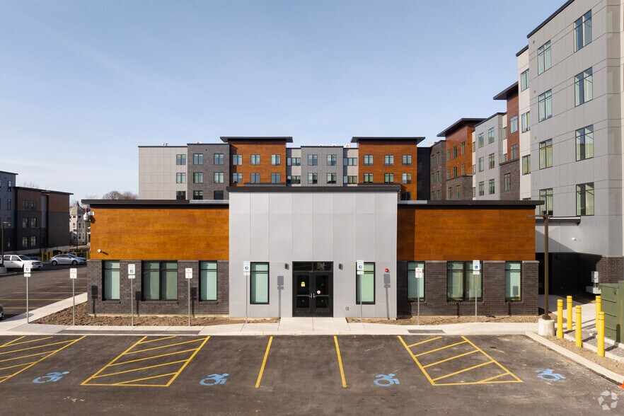 More Photos Of 1100 Michigan Ave, Buffalo Apartments For Lease