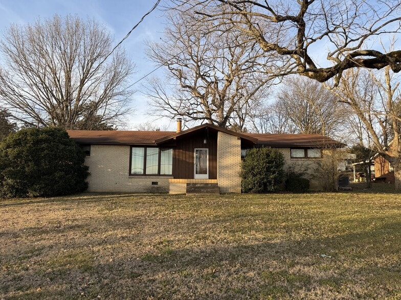 Primary Photo Of 10555 Lebanon Rd, Mt Juliet Showroom For Sale