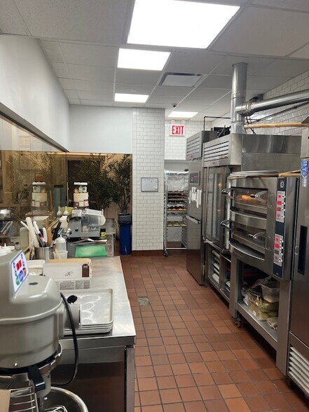 More Photos Of 1645-1659 Third Ave, New York Office For Lease