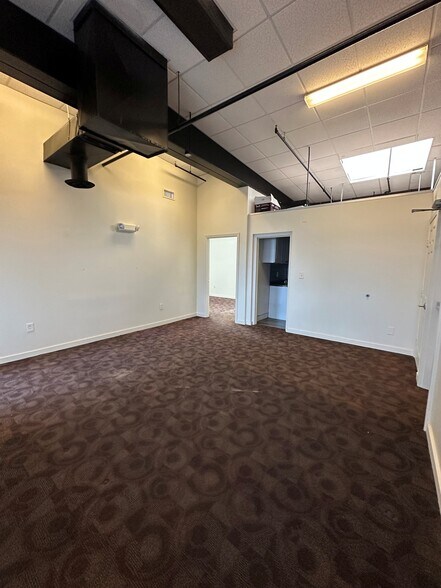 More Photos Of 256 Marginal St, Boston Loft Creative Space For Lease