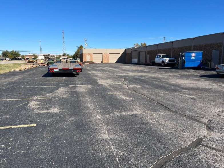 More Photos Of 4219 Charter Ave, Oklahoma City Distribution For Lease