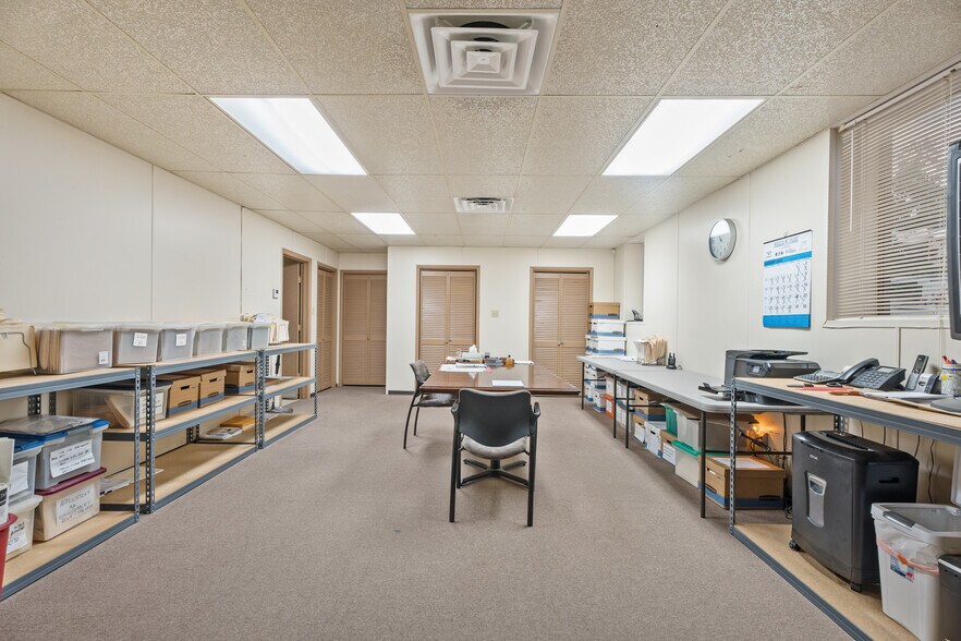 More Photos Of 915 Orange St, La Marque Office For Sale