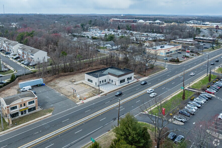 More Photos Of 252 State Route 35 S, Eatontown Freestanding For Sale