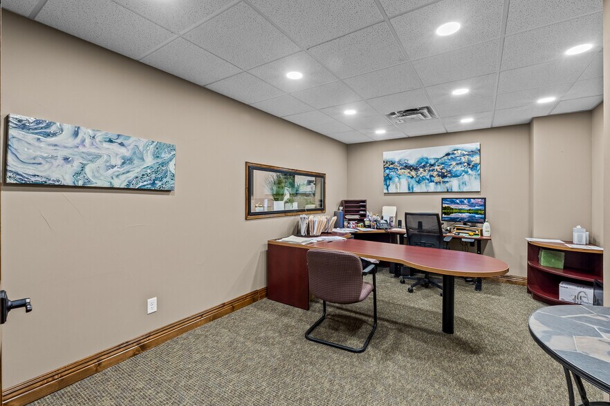 More Photos Of 4540 Venture Dr, Johnstown Distribution For Sale