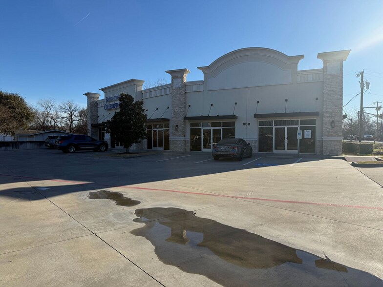 More Photos Of 8011 S Cooper St, Arlington Storefront For Lease