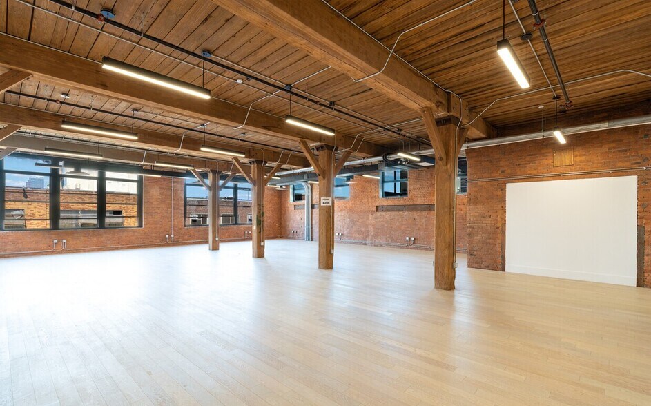 More Photos Of 94-126 9th St, Brooklyn Office For Sale