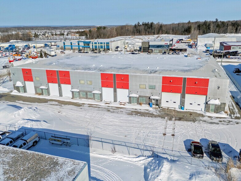 More Photos Of 14410 Rue Rolland-Desjardins, Mirabel Warehouse For Sale