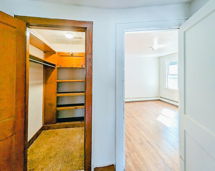 More Photos Of 514 Davis Ave, Endicott Apartments For Sale