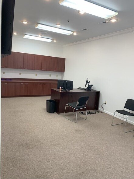 More Photos Of 3-11 Ginger Creek Village Dr, Glen Carbon Medical For Lease