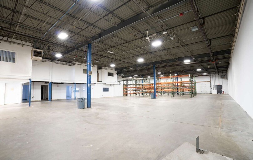 More Photos Of 41 Innerbelt Rd, Somerville Warehouse For Lease