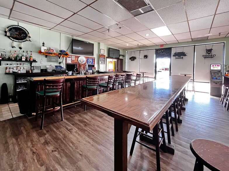 More Photos Of 32 N Dupont Hwy, Selbyville Unknown For Lease