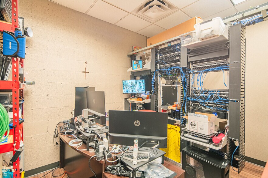 More Photos Of 12515 W Bell Rd, Surprise Office For Lease