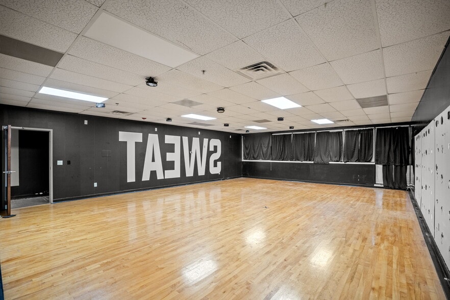 More Photos Of 8733 Highway 17 Byp S, Myrtle Beach Office For Lease