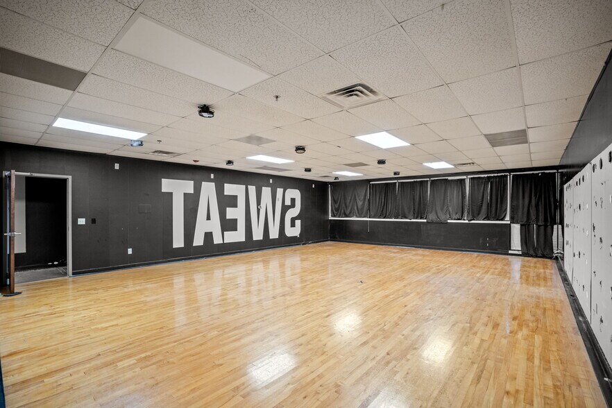 More Photos Of 8733 Highway 17 Byp S, Myrtle Beach Office For Lease