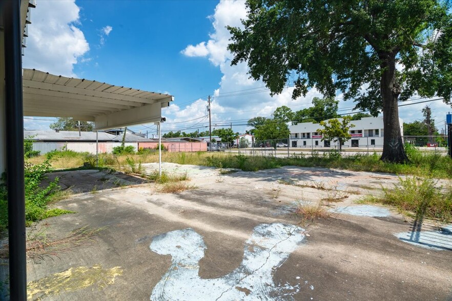 More Photos Of 741 McDaniel St, Houston Land For Sale