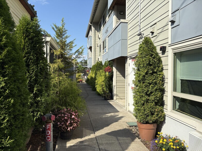 More Photos Of 5811 SE Boise St, Portland Apartments For Sale
