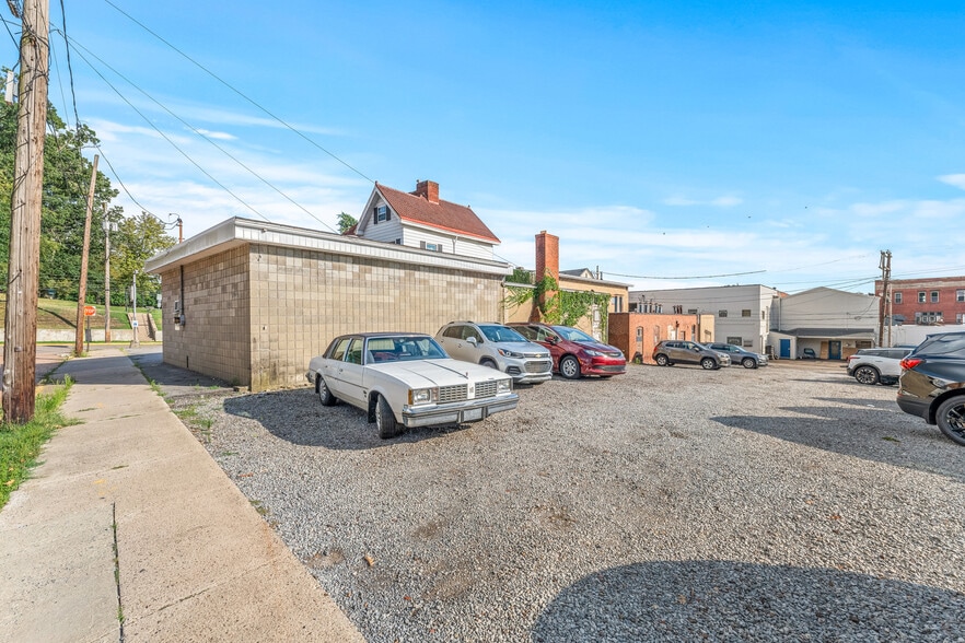 More Photos Of 35 N Balph Ave, Pittsburgh Medical For Sale