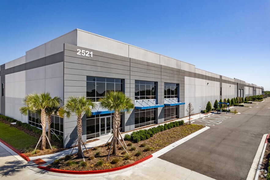 Primary Photo Of 2440 Peterson Rd, Apopka Distribution For Lease