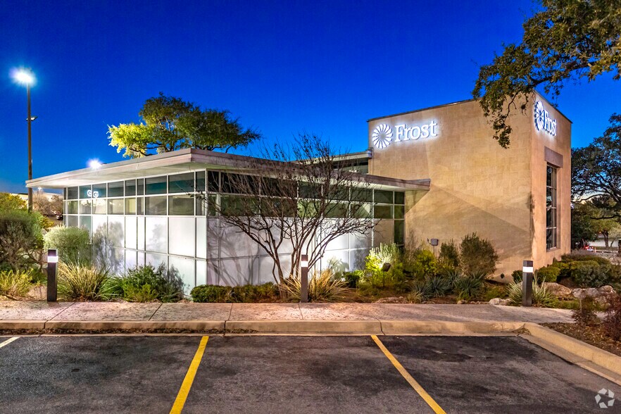 More Photos Of 11311 Bandera Rd, San Antonio Unknown For Lease