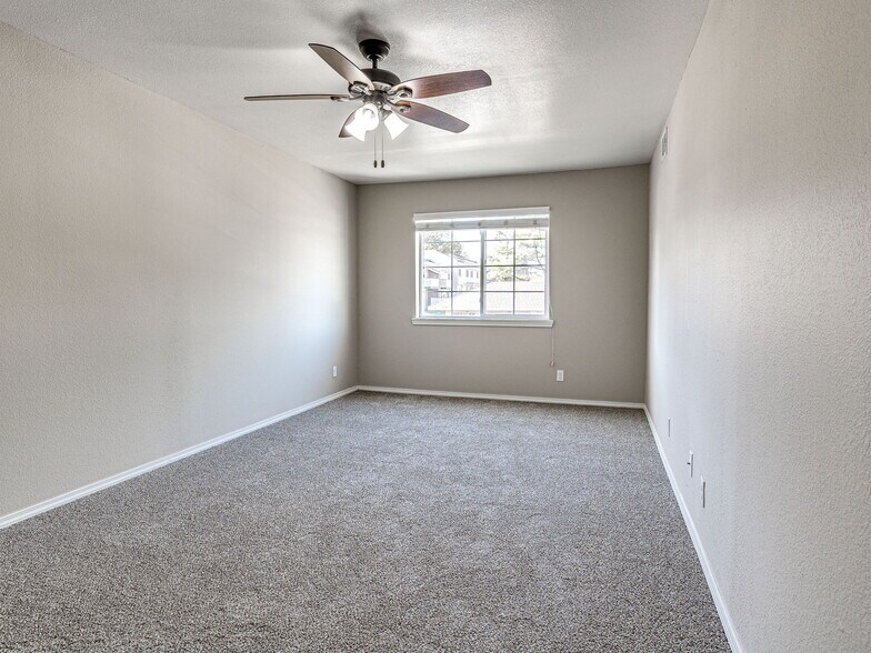 More Photos Of 2302 S 137th East Ave, Tulsa Apartments For Sale