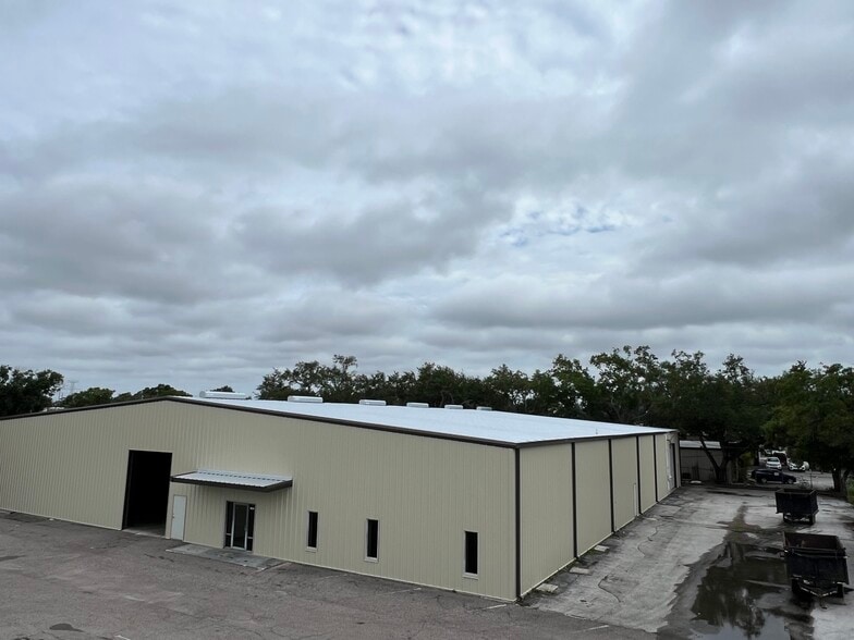 Primary Photo Of 4625 N 122nd Ave, Clearwater Warehouse For Lease
