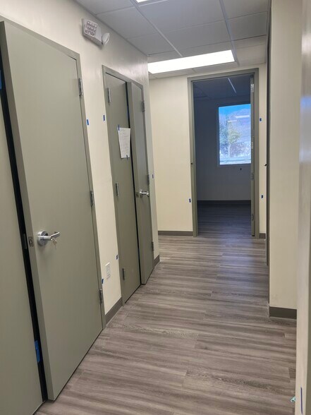 More Photos Of 6301 Northern Pass Dr, El Paso Medical For Sale
