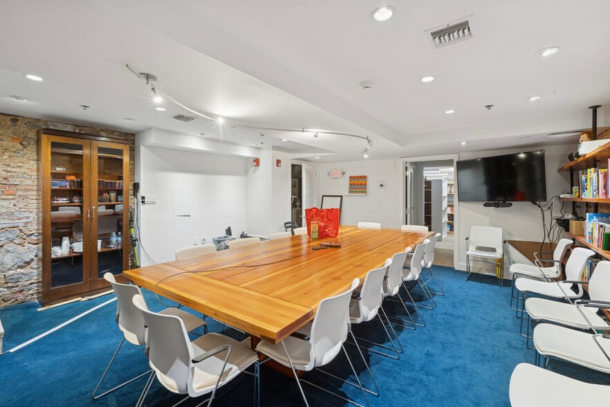 More Photos Of 215 Church St, Philadelphia Office Residential For Sale