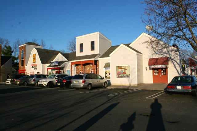 More Photos Of 821-901 W Park Ave, Ocean Storefront Retail Office For Lease