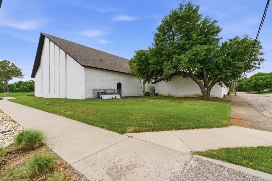 More Photos Of 1700 New York Ave, Arlington Religious Facility For Sale