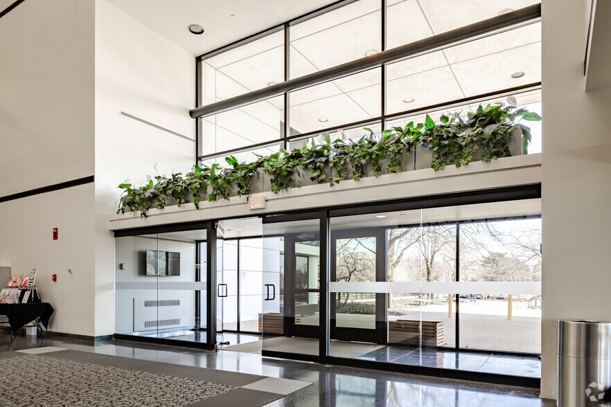 More Photos Of 4949 Harrison Ave, Rockford Office For Lease