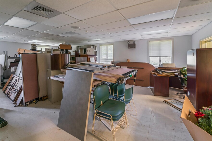 More Photos Of 614 Union Rd, Vineland Office For Sale