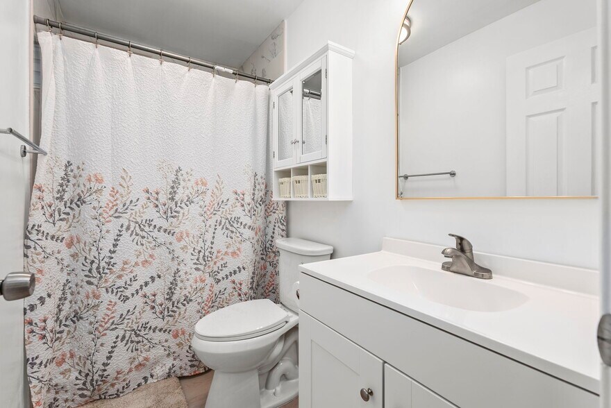 More Photos Of 1113 Villa Ln, Honolulu Flex For Sale