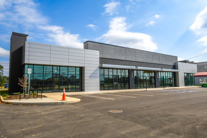 More Photos Of 3409 Memorial Pky SW, Huntsville Office For Lease