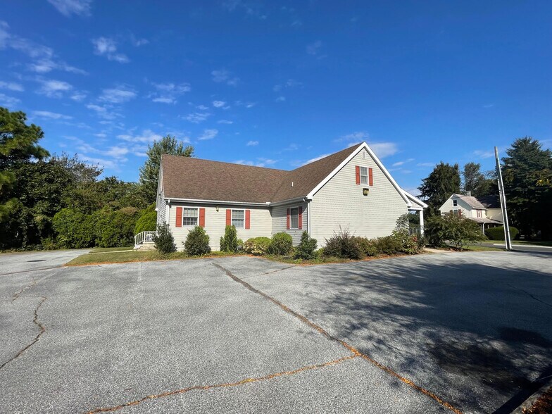 More Photos Of 100 Kings Hwy, Milford Office For Sale