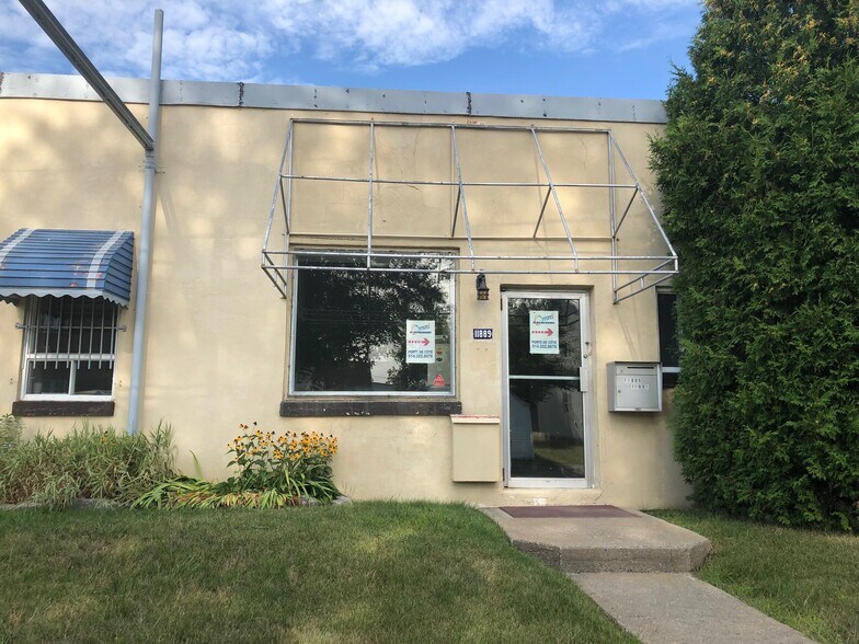 More Photos Of , Montréal Unknown For Sale