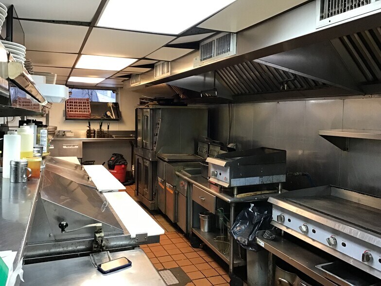 More Photos Of 605 Main St, Hellertown Restaurant For Sale