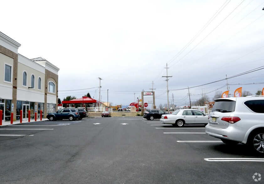 More Photos Of 123 State Route 33, Manalapan Township Storefront Retail Office For Lease