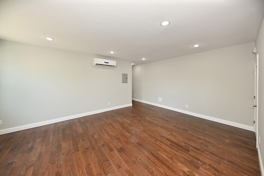 More Photos Of 59 Lincoln Ave, Fair Lawn Office Residential For Sale