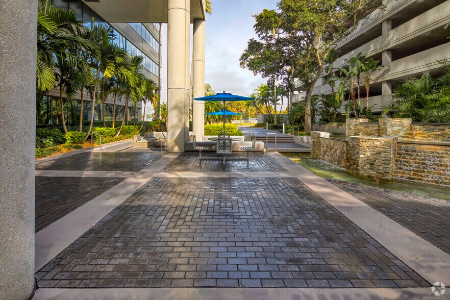 More Photos Of 4350 W Cypress St, Tampa Unknown For Lease