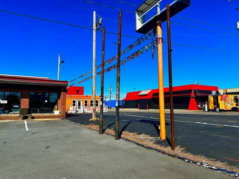 More Photos Of 7216 Ritchie Hwy, Glen Burnie Freestanding For Sale