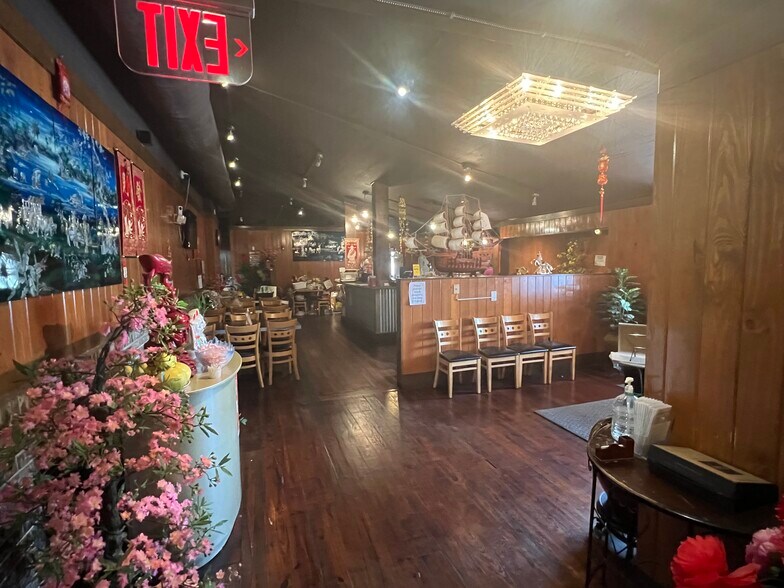 More Photos Of 29000 US Highway 19 N, Clearwater Restaurant For Lease