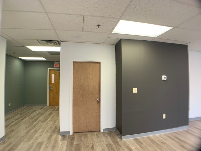 More Photos Of 1440 How Ln, North Brunswick Office For Lease