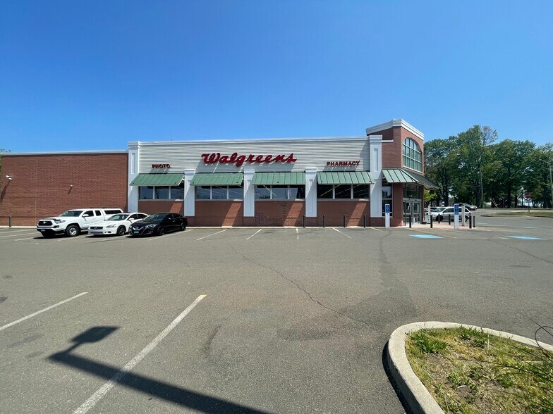 More Photos Of 157 Main St, East Haven General Retail For Sale